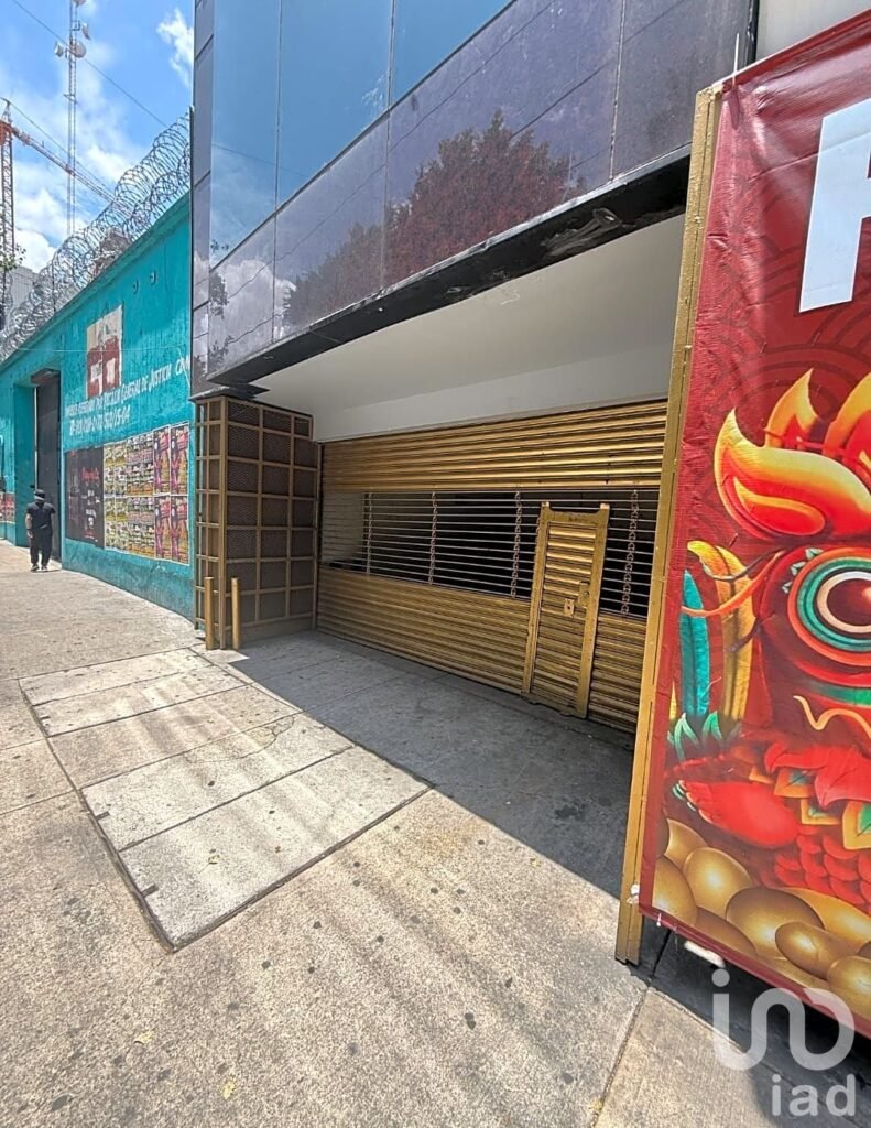 EDIFICIO EN RENTA, IDEAL PARA  OFICINAS O BODEGAS, CON OPCION A RENTA POR NIVEL. CENTRO CDMX.