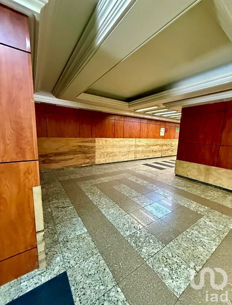 EDIFICIO EN RENTA, IDEAL PARA  OFICINAS O BODEGAS, CON OPCION A RENTA POR NIVEL. CENTRO CDMX.