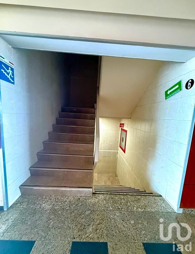 EDIFICIO EN RENTA, IDEAL PARA  OFICINAS O BODEGAS, CON OPCION A RENTA POR NIVEL. CENTRO CDMX.