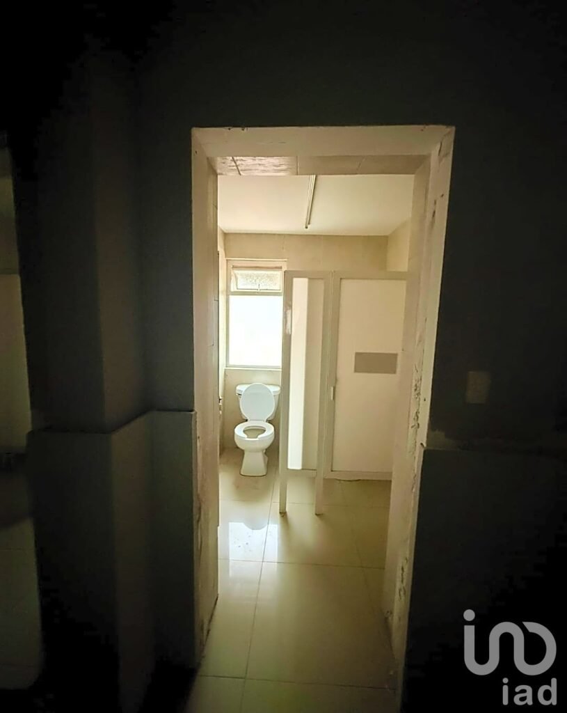 LOCAL EN RENTA , SOBRE AV. EJERCITO NACIONAL, EN POLANCO,