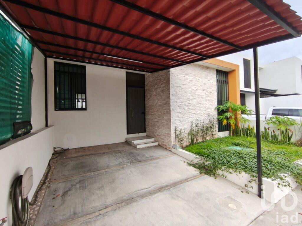 Casa en Venta. Colinas del Real. 1 Nivel, 3 recámaras.