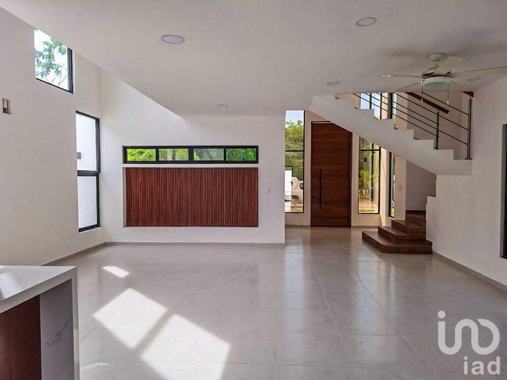 Exclusiva casa en fraccionamiento blanca residencial, Mérida.