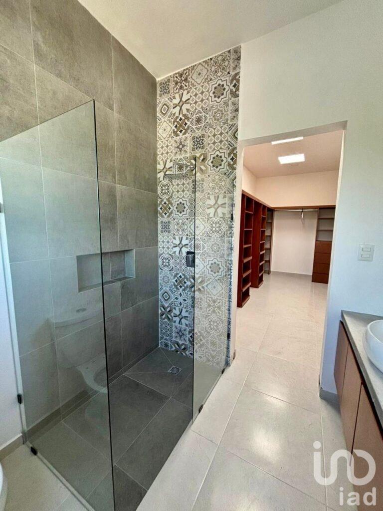 Exclusiva casa en fraccionamiento blanca residencial, Mérida.