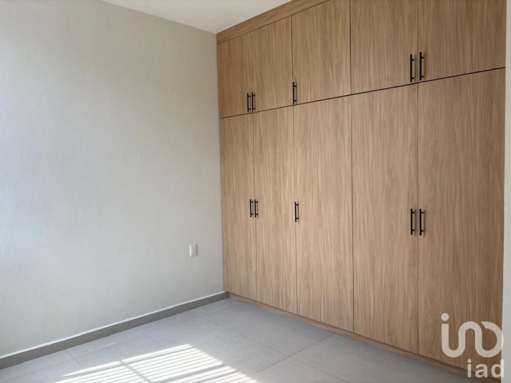 CASA EN VENTA  ARQUITECTURA MINIMALISTA 2 RECÁMARAS EN FRACC. COMALA