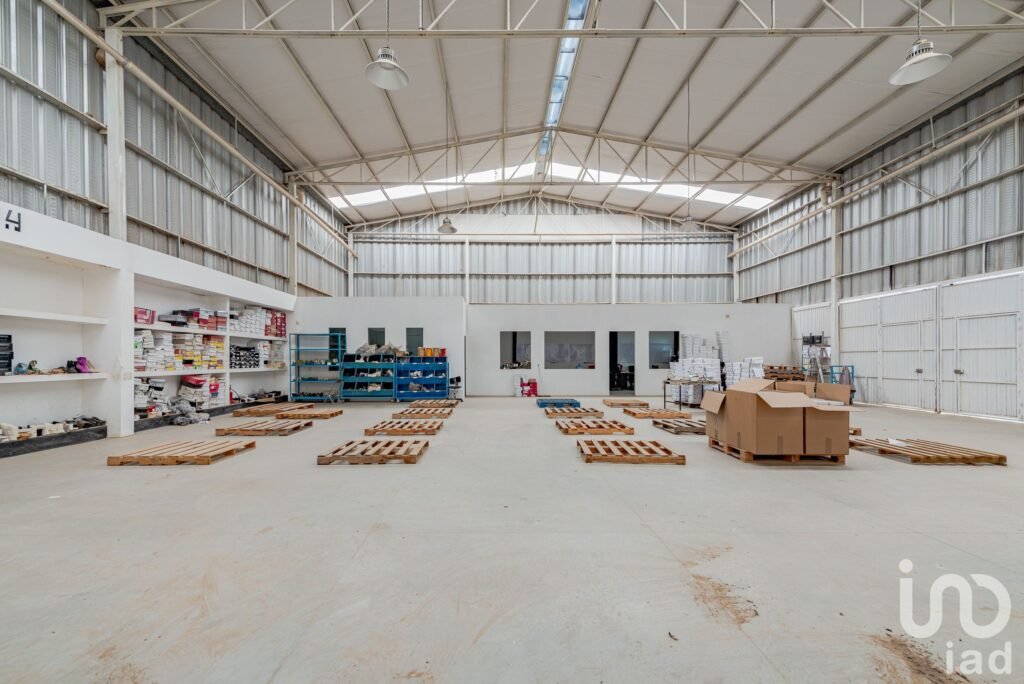 Bodega tipo Nave Industrial en Venta, Mesa Colorada Poniente, Zapopan