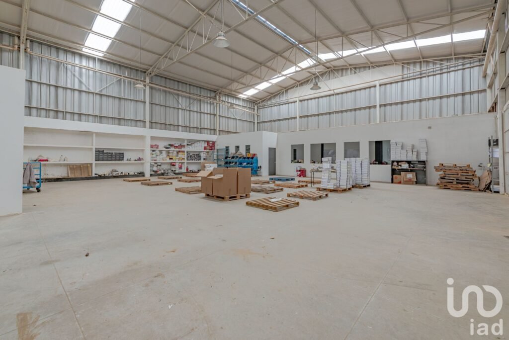 Bodega tipo Nave Industrial en Venta, Mesa Colorada Poniente, Zapopan