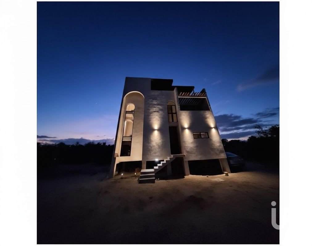 CASA NUEVA EN VENTA EN PLAYA DE CHUBURNÁ, YUCATÁN. BRUNAH MOD. 2