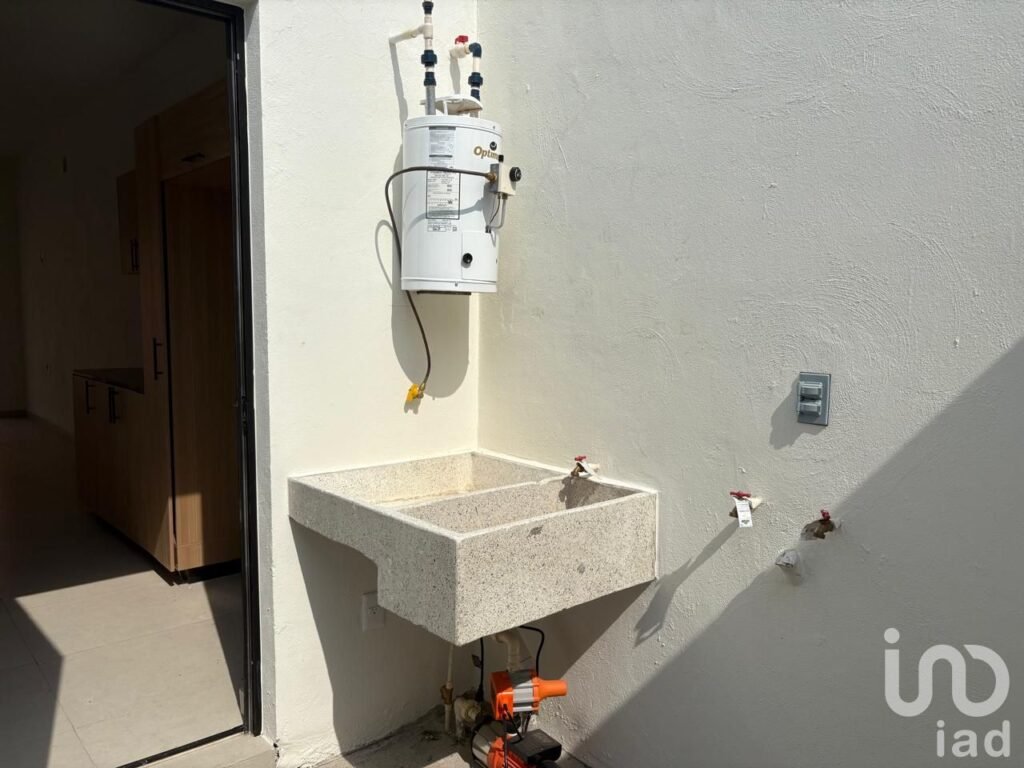 CASA EN VENTA  ESTILO CONTEMPORANEO MINIMALISTA 2 RECÁMARAS, FRACCIONAMIENTO REAL DE COMALA, COLIMA