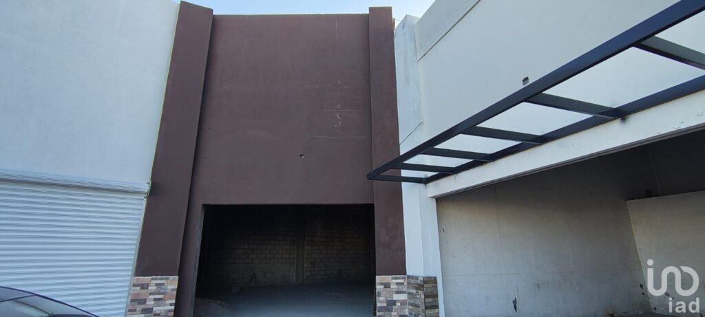 Local Comercial en Renta 148 M2, Plaza Laureles Ejercito Nacional