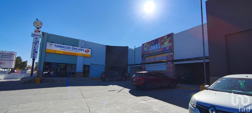Local Comercial en Renta 148 M2, Plaza Laureles Ejercito Nacional
