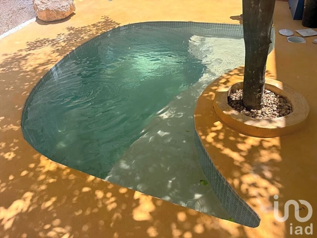 CASA EN VENTA EN CENTRO DE MÉRIDA, FRENTE PARQUE DE LA PLANCHA