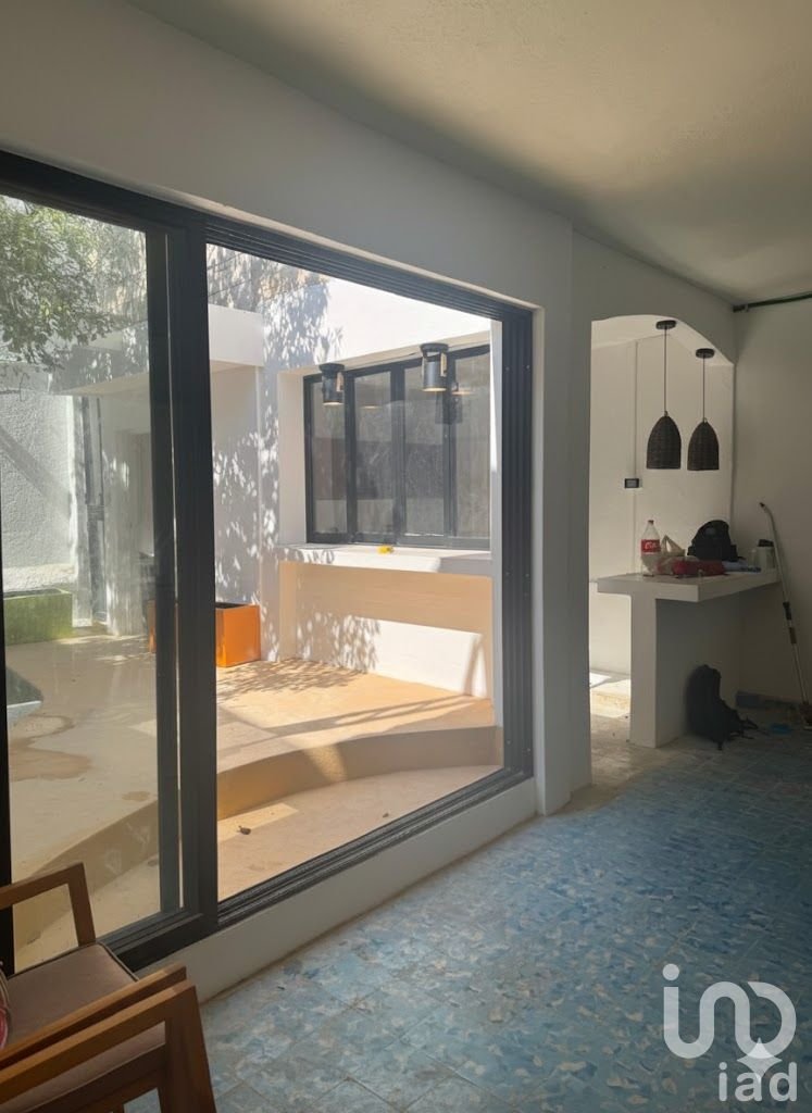 CASA EN VENTA EN CENTRO DE MÉRIDA, FRENTE PARQUE DE LA PLANCHA