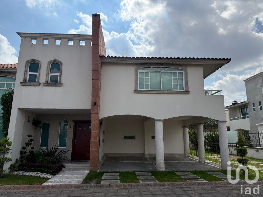 Casa en Venta en San Jerónimo Chicahualco Metepec Mexico