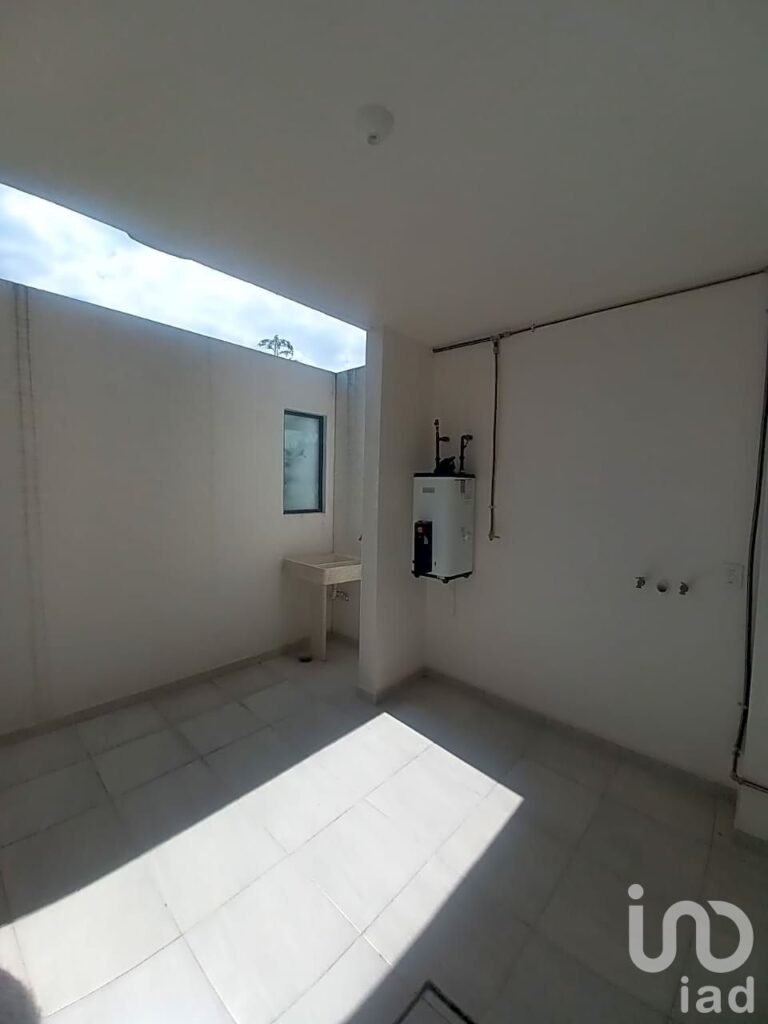 CASA EN VENTA EN OCOYOACAC, RESIDENCIA CON VISTA  AL LAGO.