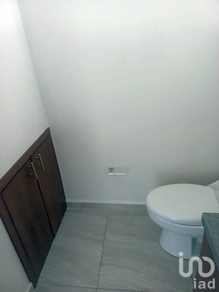 CASA EN VENTA EN OCOYOACAC, RESIDENCIA CON VISTA  AL LAGO.