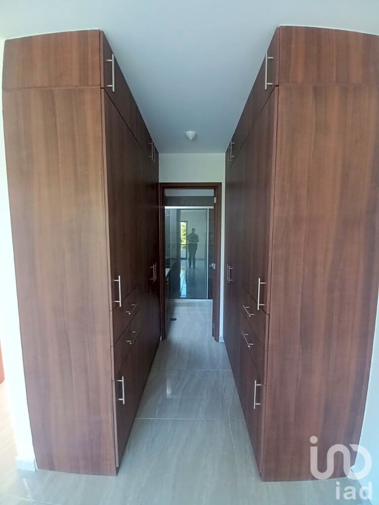 CASA EN VENTA EN OCOYOACAC, RESIDENCIA CON VISTA  AL LAGO.