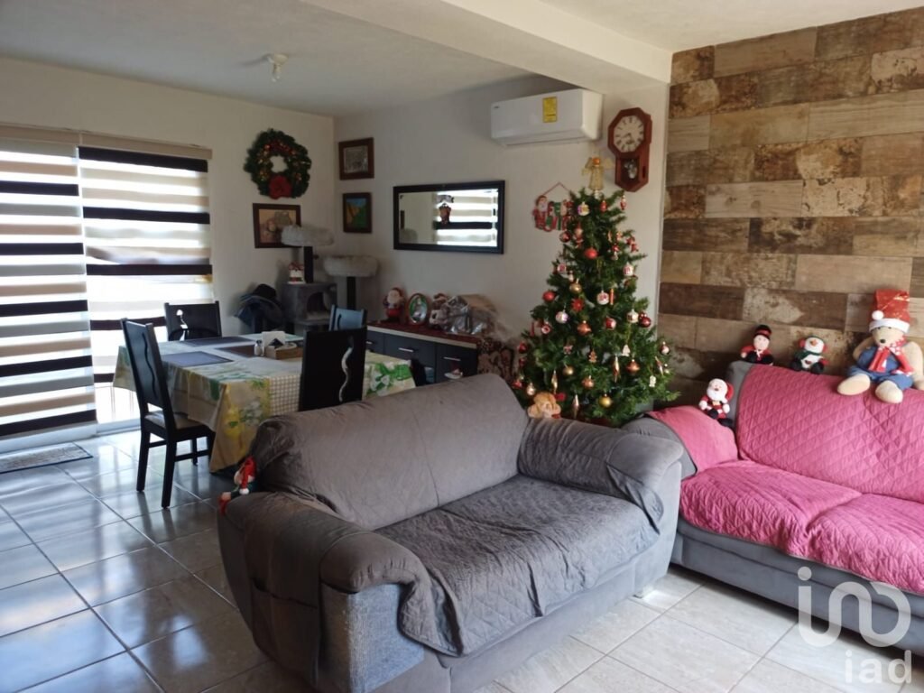 Casa en venta con alberca Paseo de las Palmas 2 - 91692