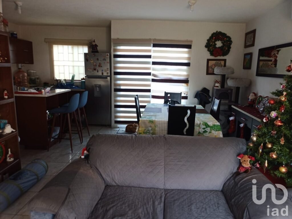 Casa en venta con alberca Paseo de las Palmas 2 - 91692