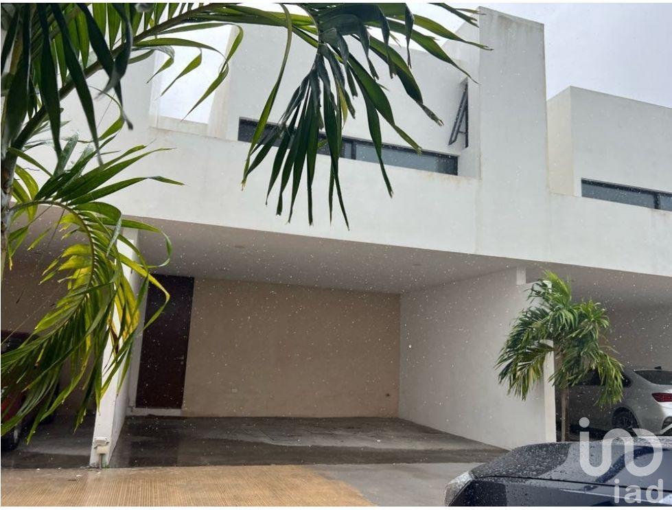 CASA EN VENTA AL NORTE DE MÉRIDA, ZONA TEMOZÓN, TH-20