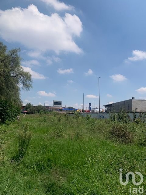 TERRENO ZONA MUY COMERCIAL 7,136 M2 AV HUEHUETOCA CUAUTITLAN IZCALLI FRENTE Y JUNTO OTRAS PLAZAS