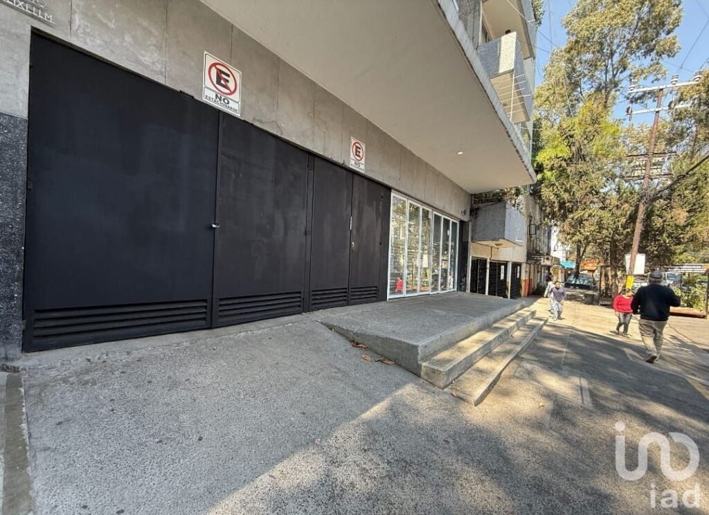 LOCAL EN RENTA, A POCOS PASOS DEL PARQUE MEXICO. EN LA CONDESA. CDMX.