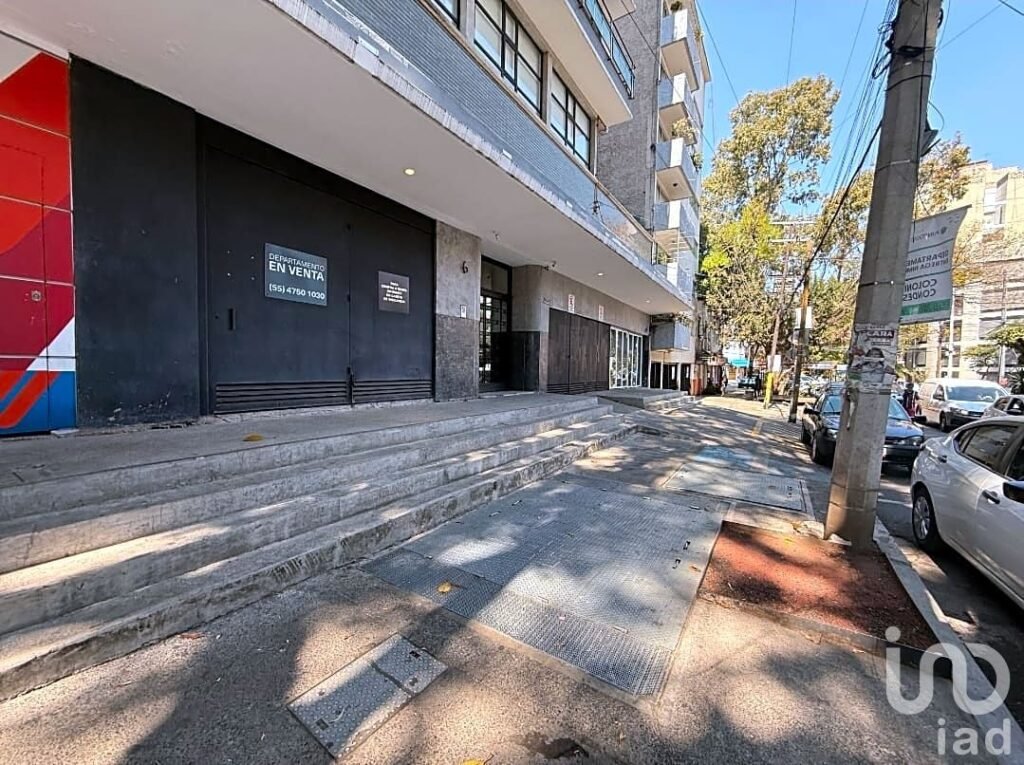 LOCAL EN RENTA, A POCOS PASOS DEL PARQUE MEXICO. EN LA CONDESA. CDMX.