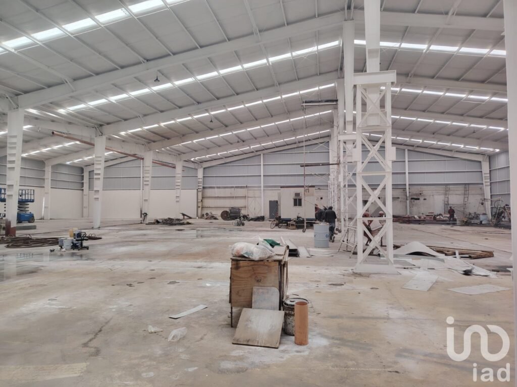 NAVE INDUSTRIAL EN RENTA, UBICADA MUY CERCA  A  AV, TOLLOCAN EN LERMA EDO. MEX.