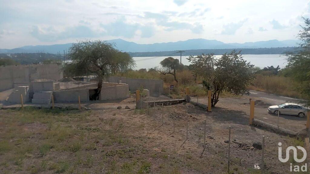 VENTA DE TERRENO EN TEQUESQUITENGO MORELOS