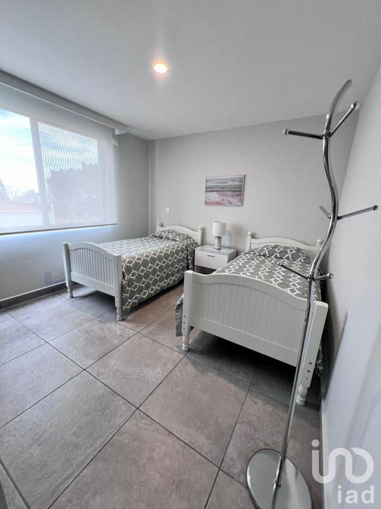 SE RENTA DEPARTAMENTO AMUEBLADO EN CONDOMINIO VISTAS DEL VALLE, CUERNAVACA