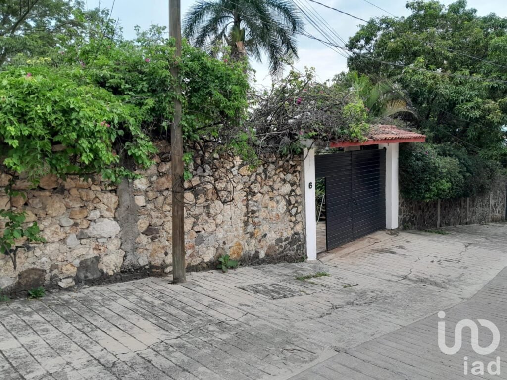 OPORTUNIDAD, BAJA DE PRECIO, CASA ESTILO TOSCANO EN TEZOYUCA  MORELOS