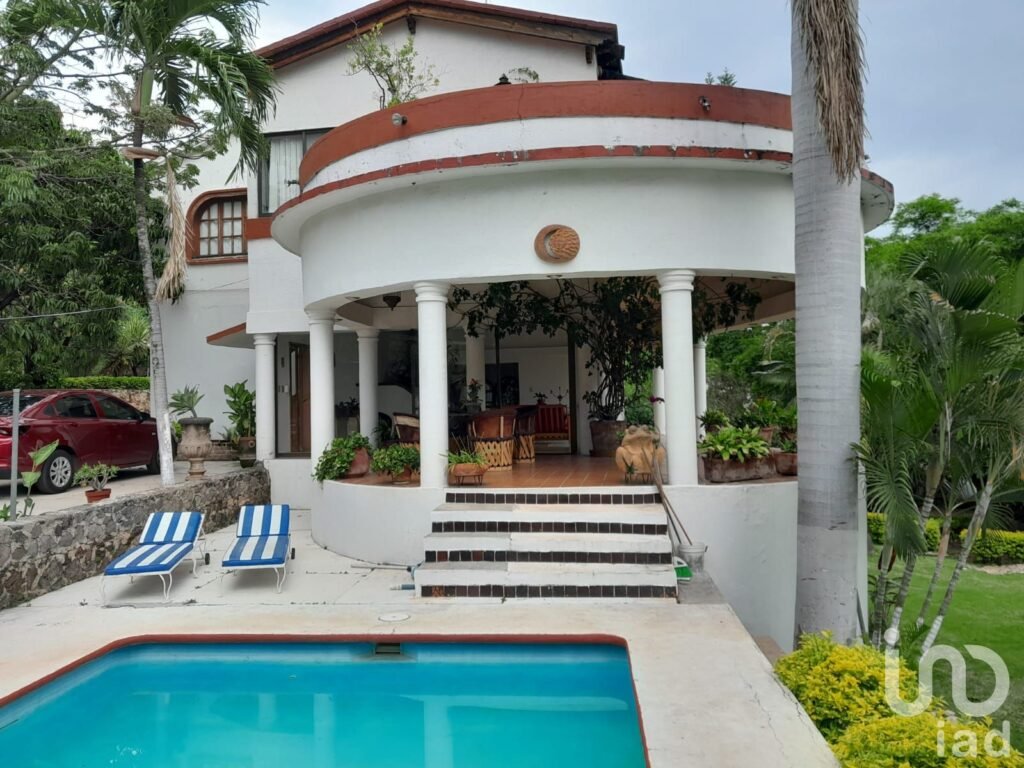 OPORTUNIDAD, BAJA DE PRECIO, CASA ESTILO TOSCANO EN TEZOYUCA  MORELOS