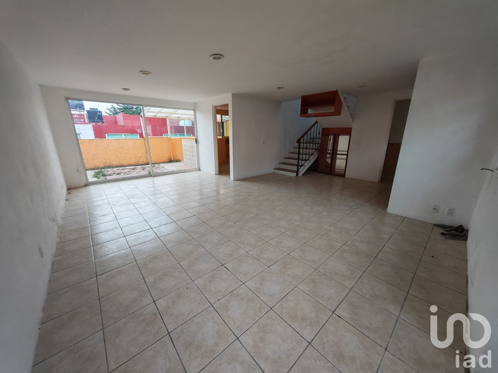 Casa en renta en Mexico Nuevo, privada, iluminada, salón de fiestas.