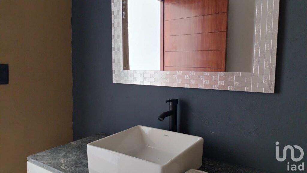 Casa en Coto 3 recámaras, una en planta baja