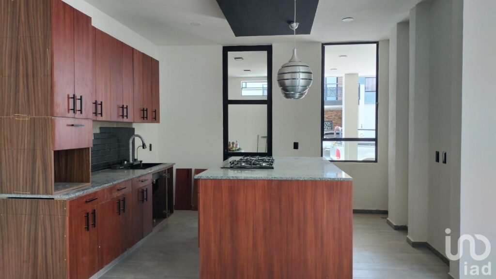 Casa en Coto 3 recámaras, una en planta baja