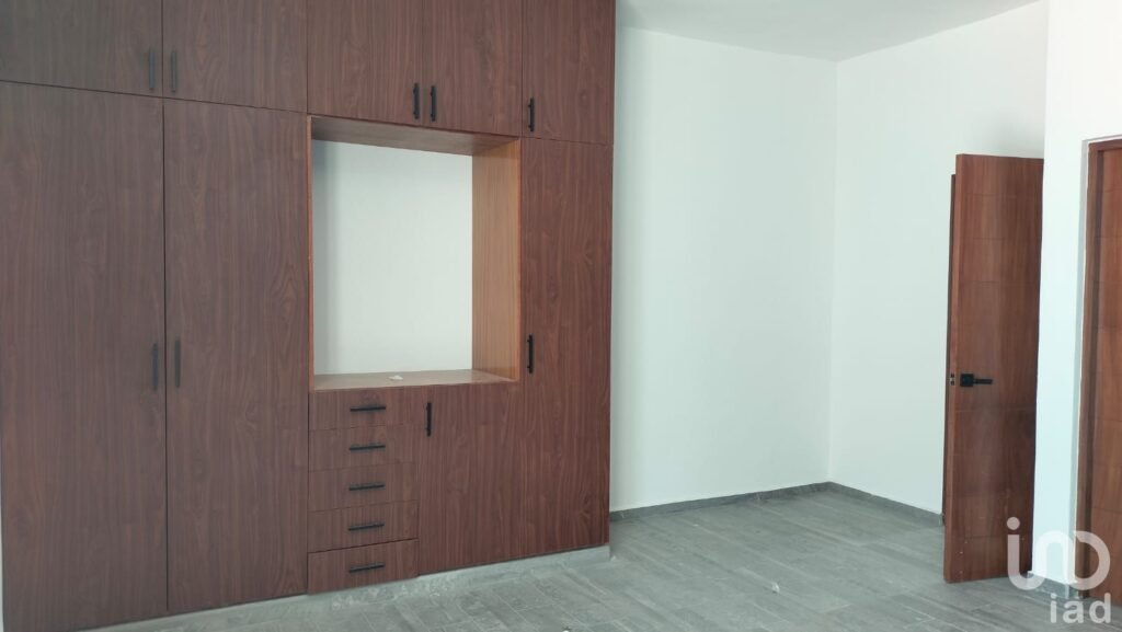 Casa en Coto 3 recámaras, una en planta baja