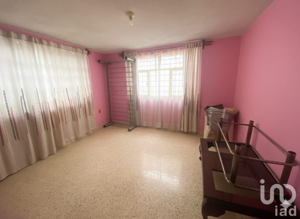 Casa en venta en Ecatepec de Morelos, Estado de México.