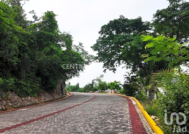 TERRENO EN VENTA CON VISTA AL MAR