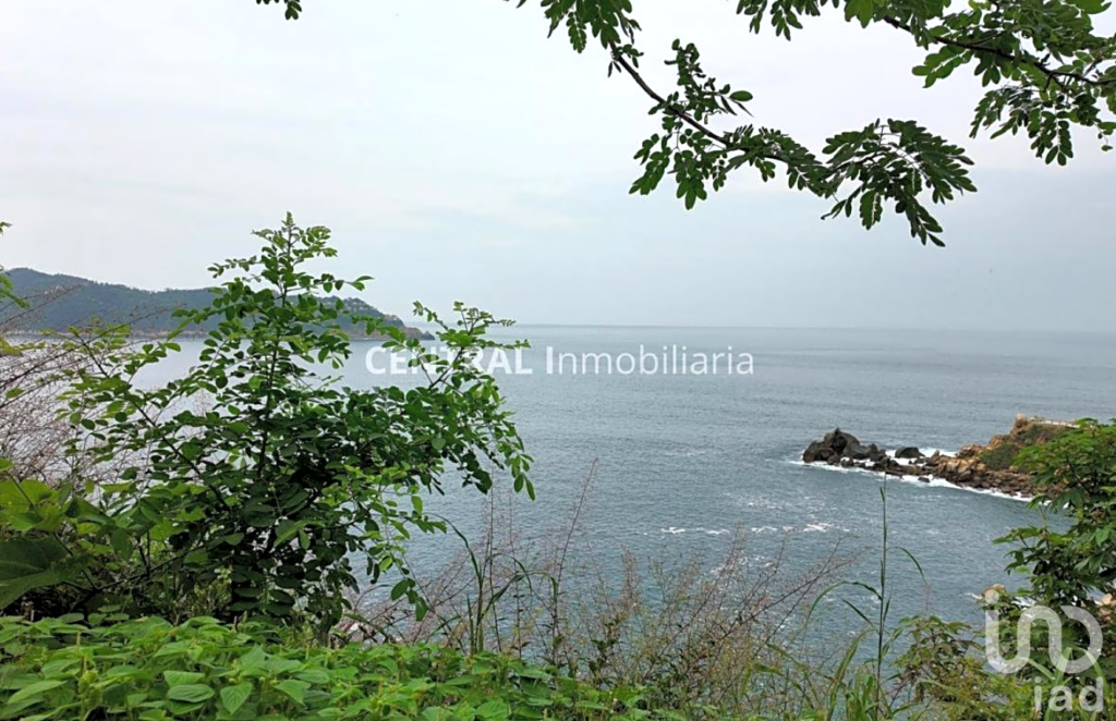 TERRENO EN VENTA CON VISTA AL MAR