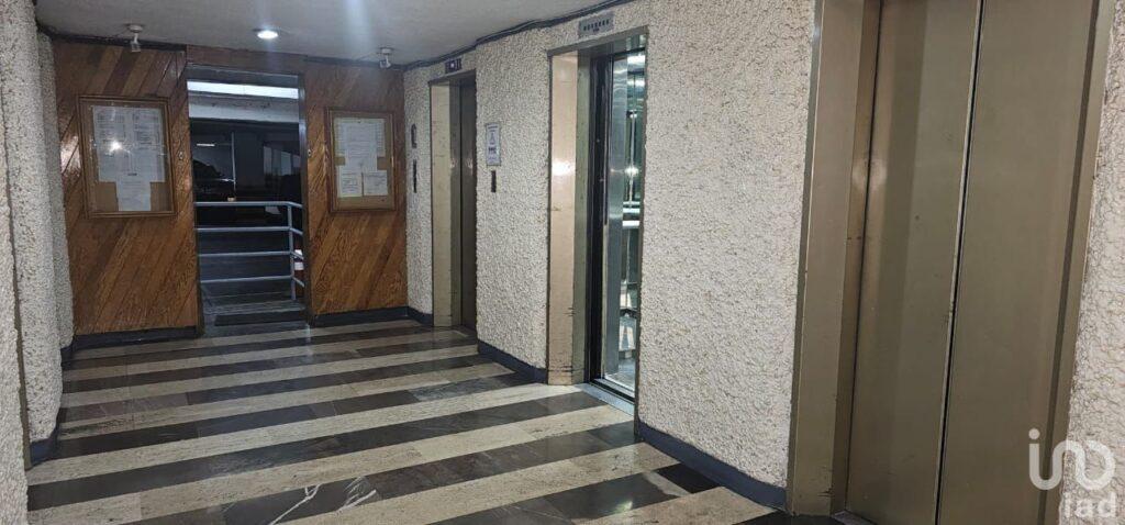 Departamento en VENTA Av. Universidad