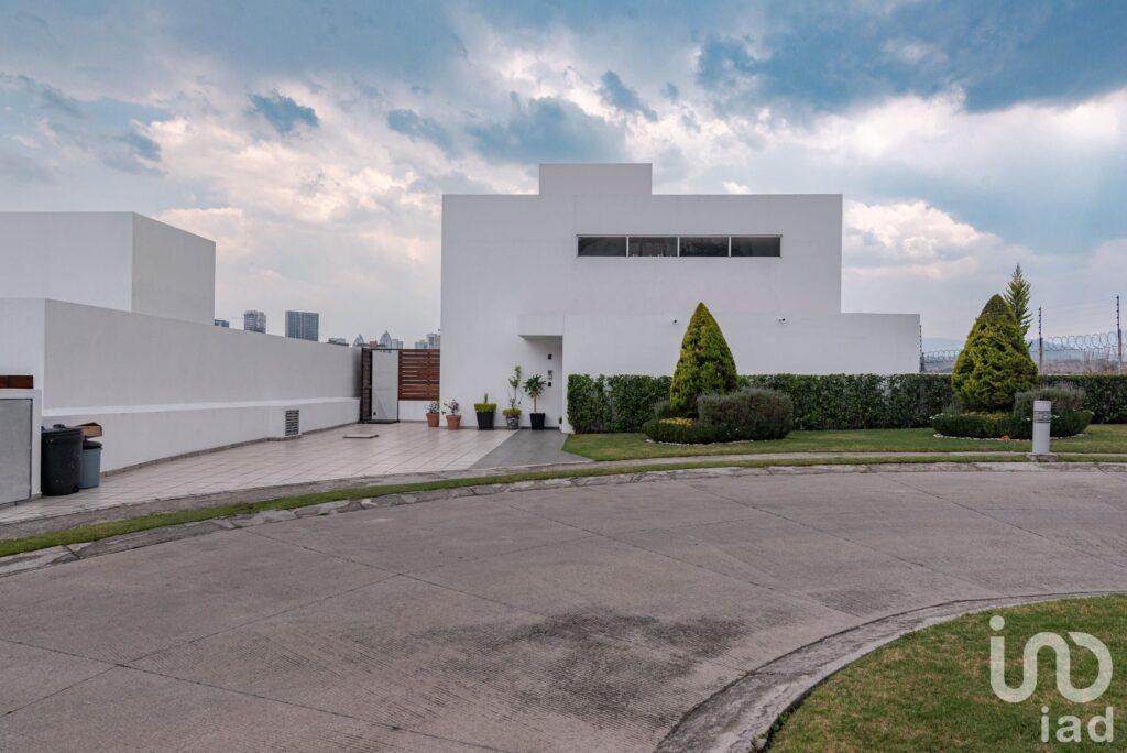 CASA EN VENTA EN BOSQUE REAL, JACARANDAS, HUIXQUILUCAN ESTADO DE MEXICO