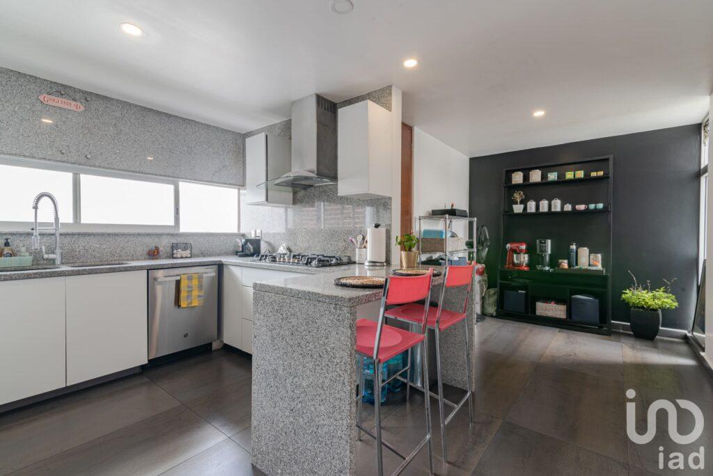 CASA EN VENTA EN BOSQUE REAL, JACARANDAS, HUIXQUILUCAN ESTADO DE MEXICO