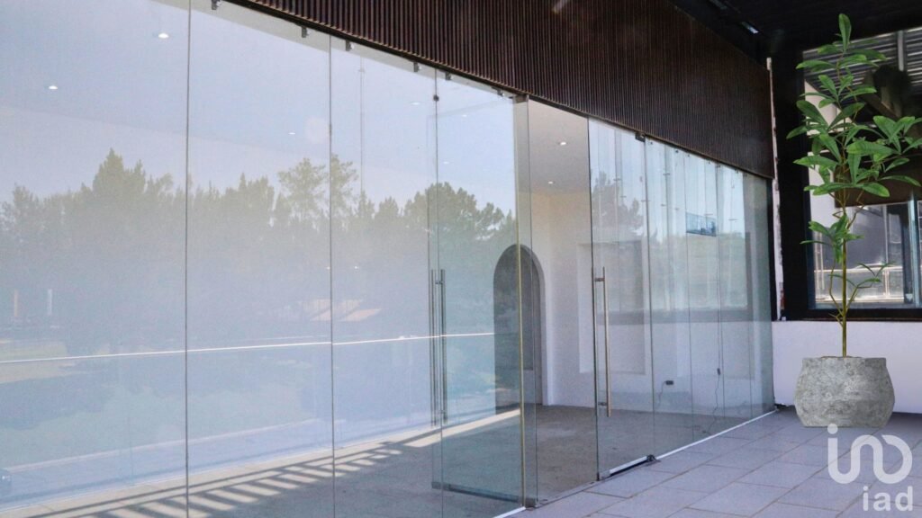 VENTA DE LOCAL COMERCIAL EN EL CAMPANARIO – LA MEJOR ZONA DE QUERÉTARO LISTO PARA USARSE