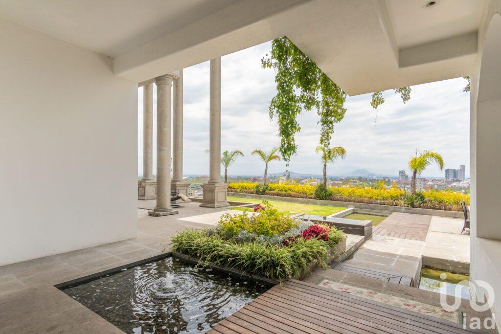 RESIDENCIA EN VENTA  EN JARDINES DEL PEDREGAL, CDMX