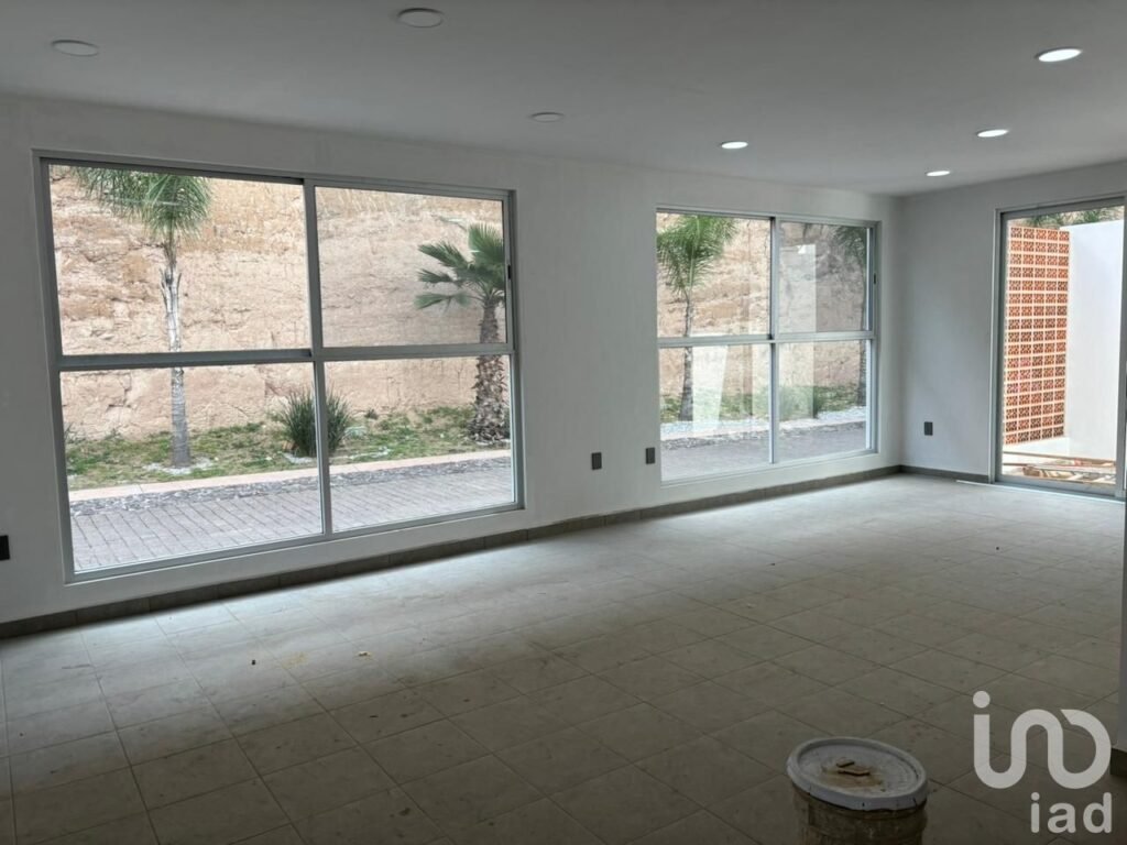 VENTA DE CASA NUEVA  CALLE CUESTA BONITA LOMA DORADA,QUERETARO, QRO.