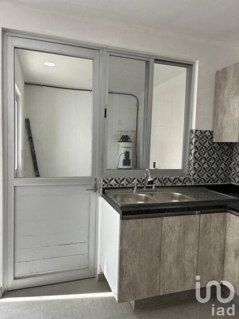 VENTA DE CASA NUEVA  CALLE CUESTA BONITA LOMA DORADA,QUERETARO, QRO.