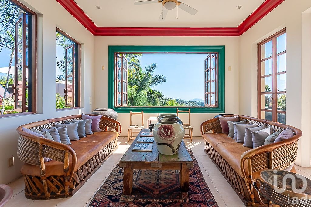 Casa en venta estilo Cuernavaca contemporáneo