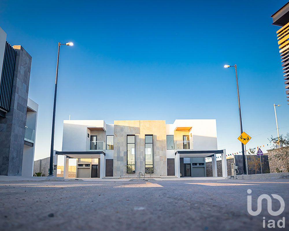 Casa en fraccionamiento privado solo 27 residencias de alta gama y diseño contemporáneo