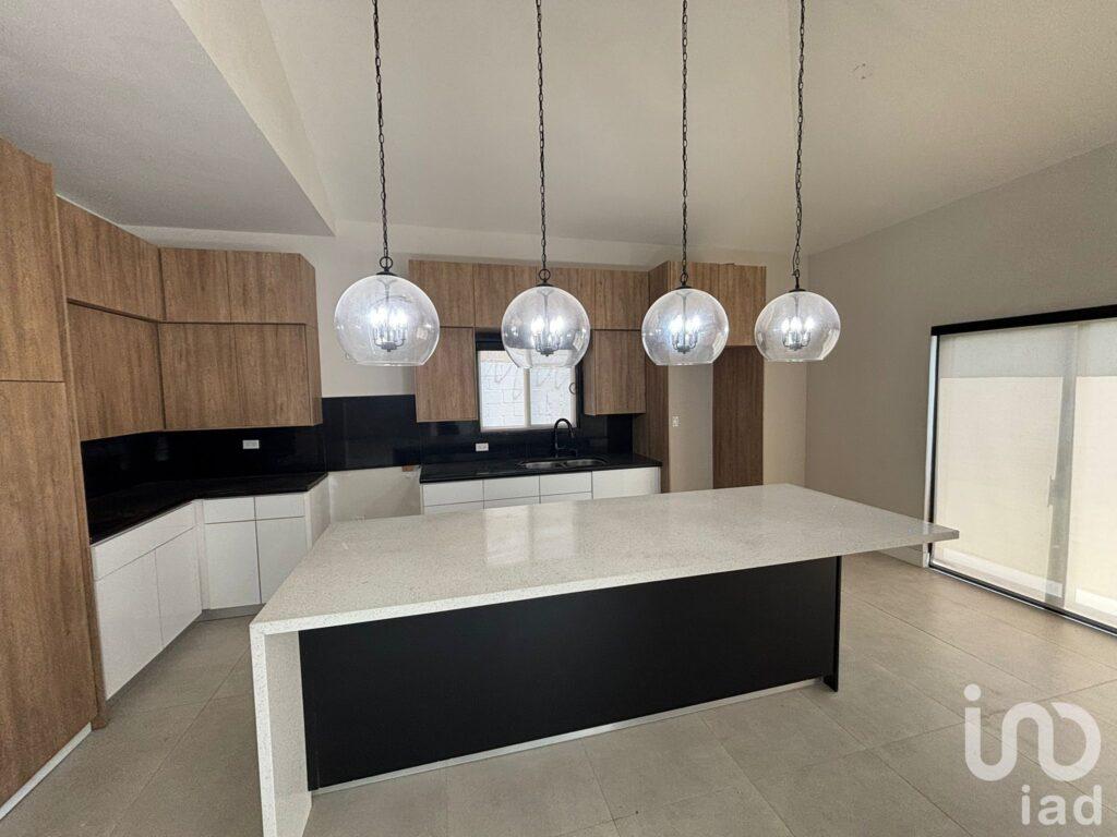 CASA EN VENTA RINCON DE LAS FLORES