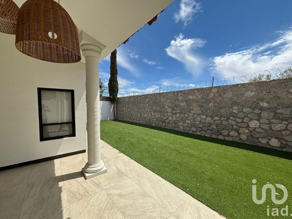 CASA EN VENTA RINCON DE LAS FLORES