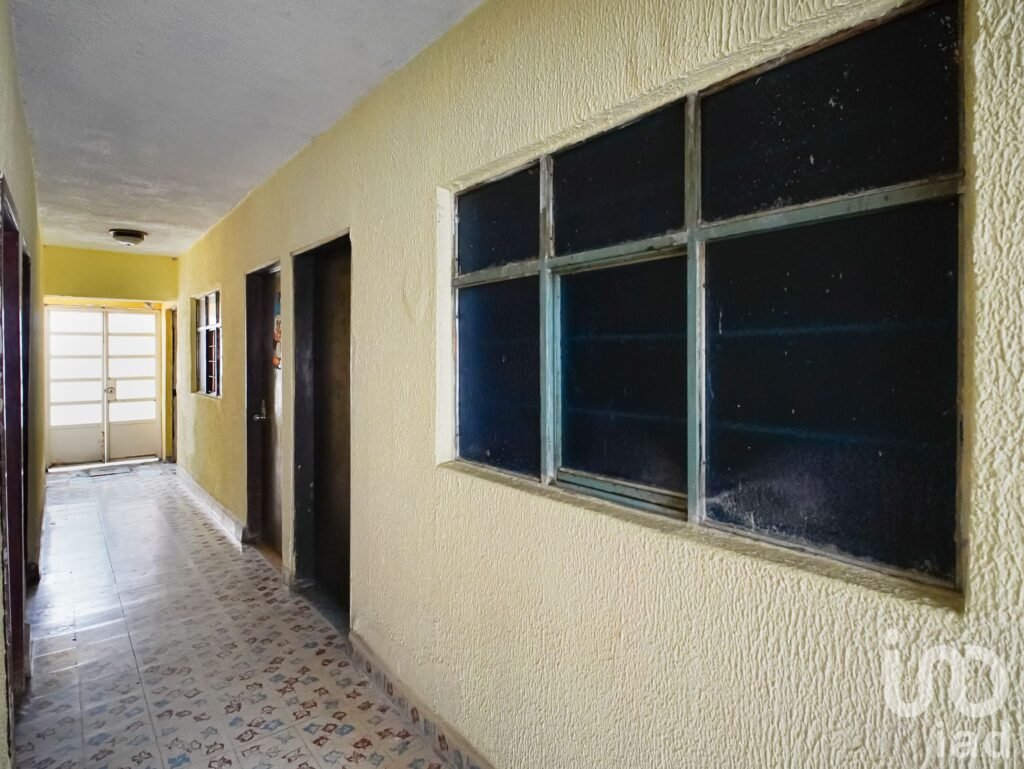 VENTA  DE CASA  A PRECIO DE TERRENO EN ZONA ESCOLAR, GAM.